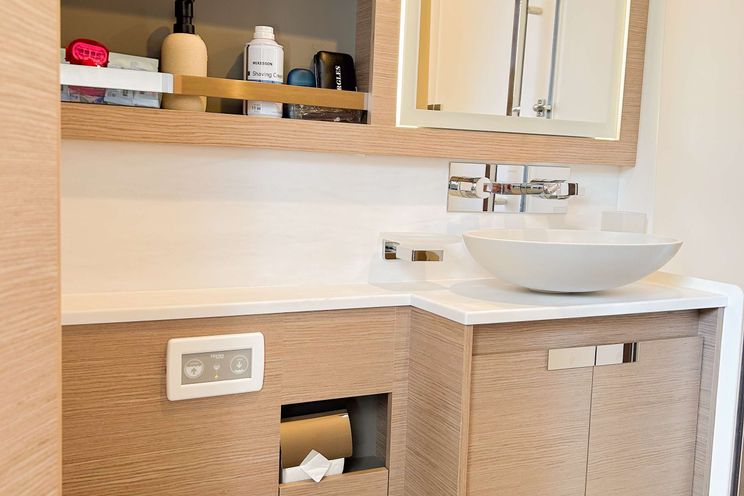 Charter Yacht PRINCESS MILA - Fountaine Pajot 67 - 4 Cabins - Nassau - Exumas - Bahamas