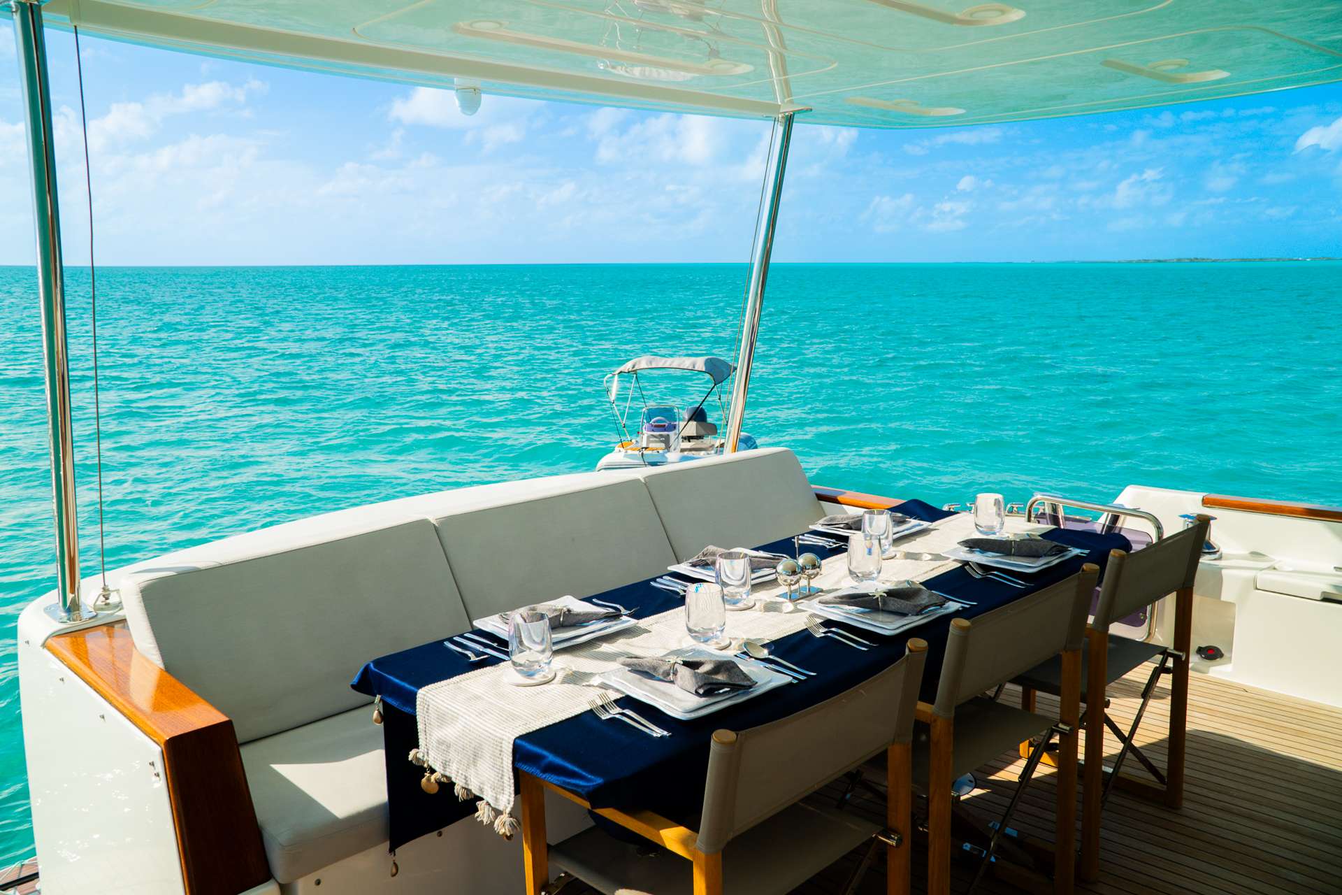 Charter Yacht NORMAN`S T4 - Sirena 68 - 3 Cabins - Nassau - Exumas - Bahamas