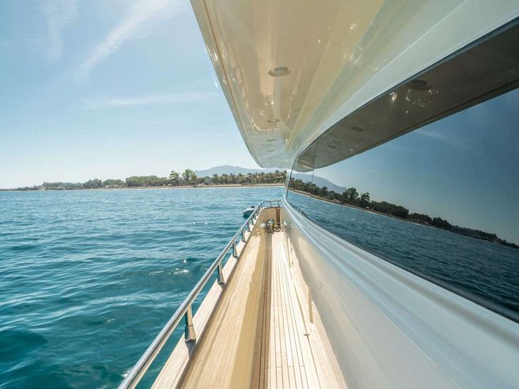 FOURTEEN - Canados 85 ft.,side walkway FOURTEEN - Canados 85 ft.,side walkway