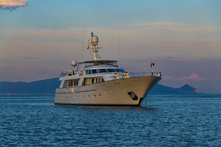 Charter Yacht NIGHTFLOWER - Codecasa 114 ft - 5 Cabins - Naples - Sicily - Italy