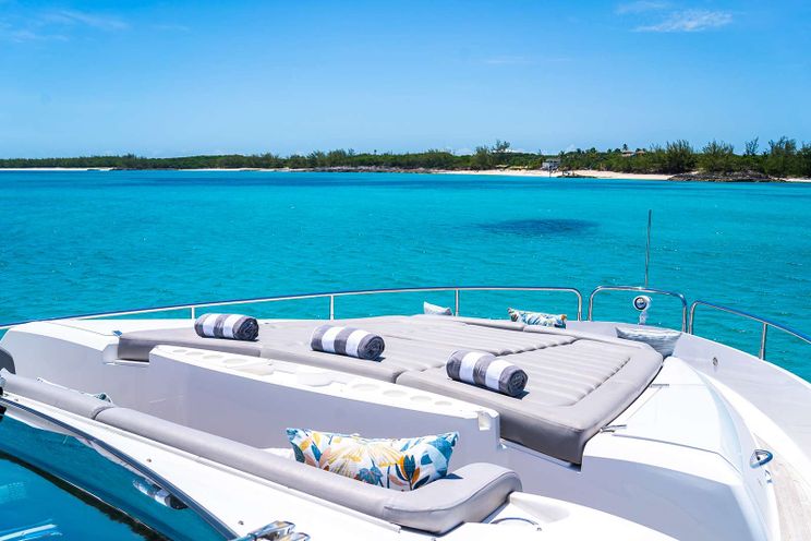 Charter Yacht DADDY`S $ - Sunseeker 75 - 3 Cabins - Nassau - Exumas - Bahamas