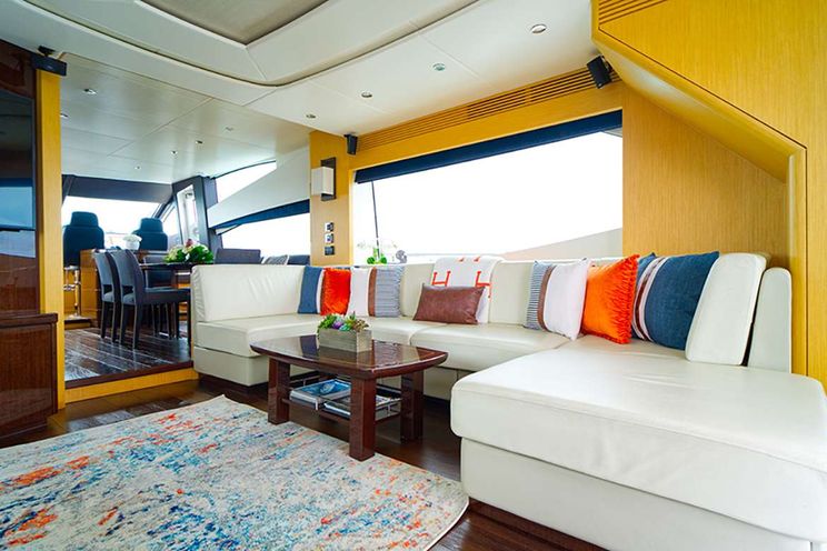 Charter Yacht DADDY`S $ - Sunseeker 75 - 3 Cabins - Nassau - Exumas - Bahamas