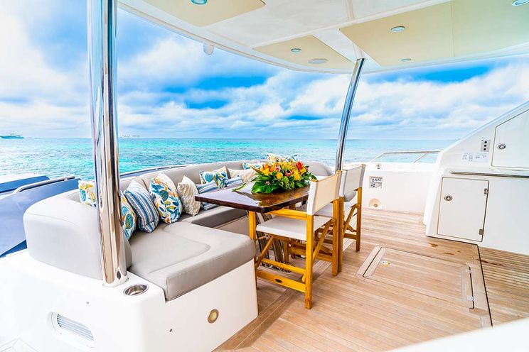 Charter Yacht DADDY`S $ - Sunseeker 75 - 3 Cabins - Nassau - Exumas - Bahamas
