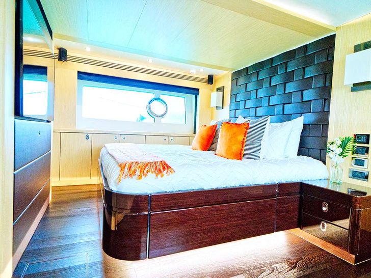 DADDY'S $ - Sunseeker 75 ft.,master cabin DADDY'S $ - Sunseeker 75 ft.,master cabin