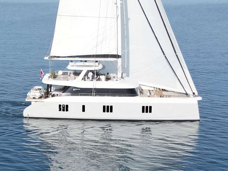 NALA ONE Sunreef 80 - side profile NALA ONE Sunreef 80 - side profile