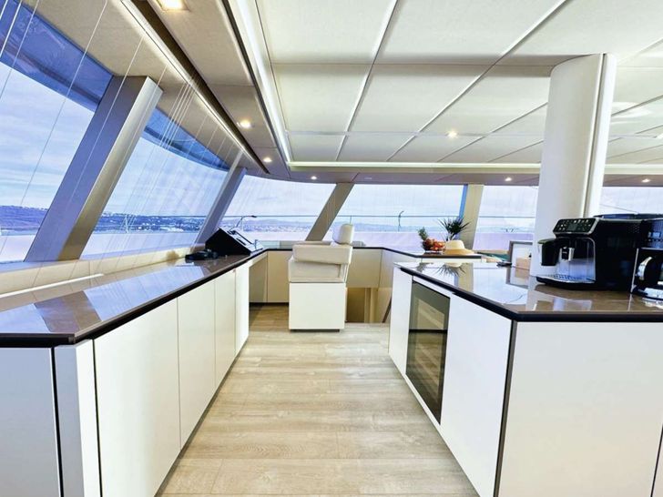 NALA ONE Sunreef 80 - galley NALA ONE Sunreef 80 - galley