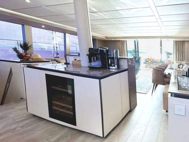NALA ONE Sunreef 80 - kitchen counter NALA ONE Sunreef 80 - kitchen counter