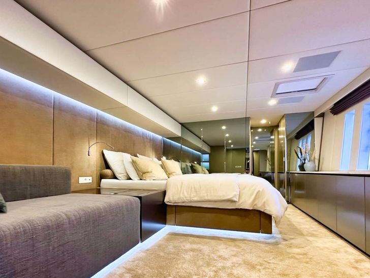 NALA ONE Sunreef 80 - master cabin NALA ONE Sunreef 80 - master cabin