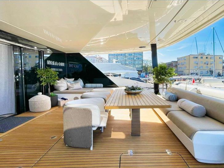 NALA ONE Sunreef 80 - aft deck NALA ONE Sunreef 80 - aft deck