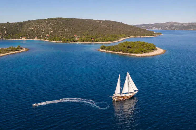 Charter Yacht GULET ANDI STAR - Custom Gulet 26 m - 5 Cabins - Split - Dubrovnik - Croatia