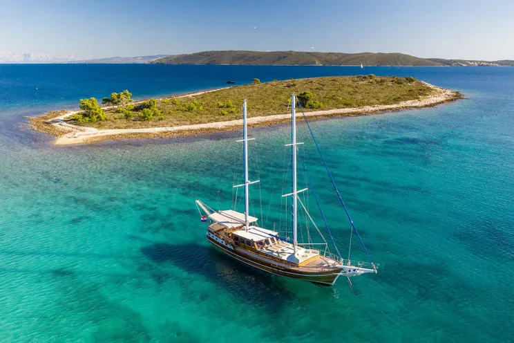 Charter Yacht GULET ANDI STAR - Custom Gulet 26 m - 5 Cabins - Split - Dubrovnik - Croatia