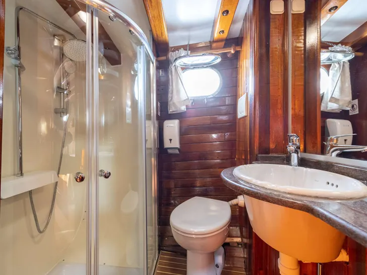 ANDI STAR Custom Gulet 26m - master cabin bathroom ANDI STAR Custom Gulet 26m - master cabin bathroom