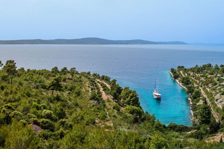 Charter Yacht ANDI STAR - Custom Gulet 26m - 5 Cabins - Split - Dubrovnik - Hvar - Croatia