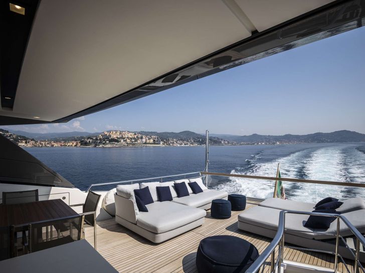 AMAN Sanlorenzo SL96 - sundeck lounge and sunbathing area AMAN Sanlorenzo SL96 - sundeck lounge and sunbathing area