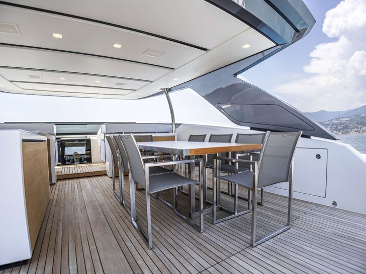 AMAN Sanlorenzo SL96 - sundeck alfresco dining area AMAN Sanlorenzo SL96 - sundeck alfresco dining area