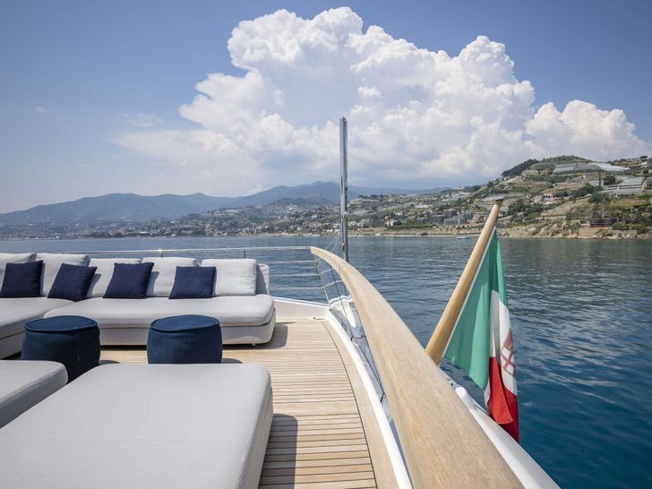 AMAN Sanlorenzo SL96 - sundeck aft seating AMAN Sanlorenzo SL96 - sundeck aft seating