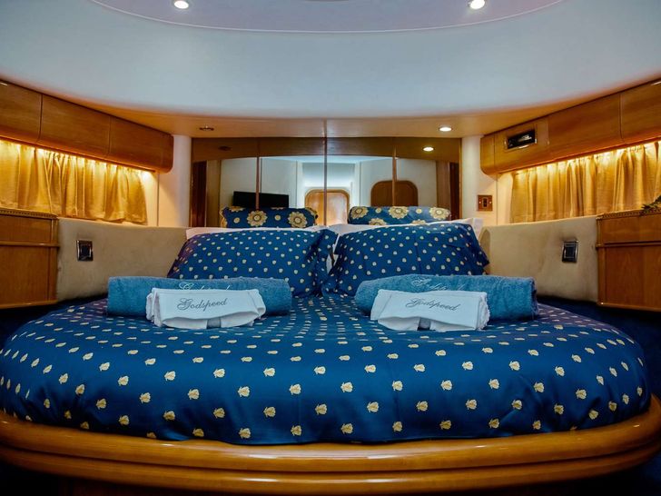 GODSPEED Princess Viking 72 - VIP cabin GODSPEED Princess Viking 72 - VIP cabin