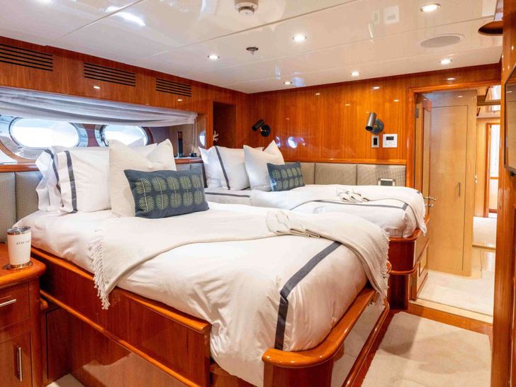 STAY SALTY Horizon P130 - twin cabin 1 STAY SALTY Horizon P130 - twin cabin 1