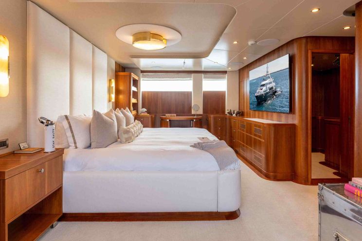 Charter Yacht STAY SALTY - Horizon P130 - 6 Cabins - St Thomas - St John - St Croix - USVI - Caribbean