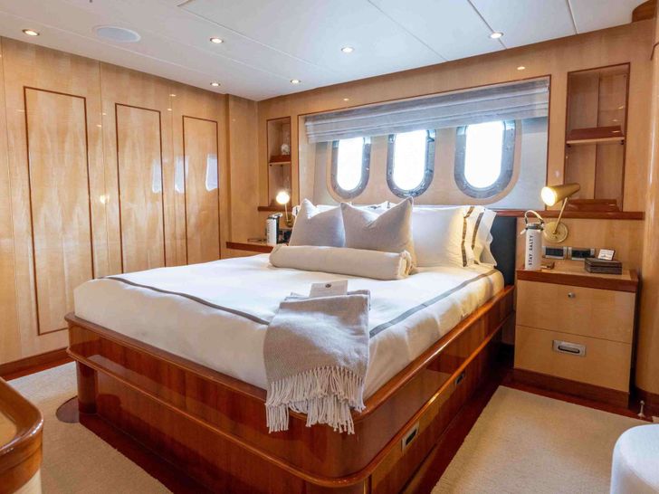 STAY SALTY Horizon P130 - VIP cabin 2 STAY SALTY Horizon P130 - VIP cabin 2