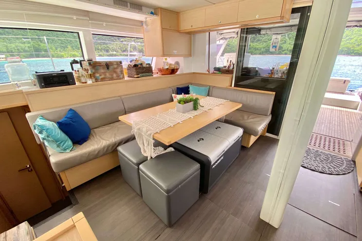 Charter Yacht VENTANA AL MAR - Lagoon 52 - 5 Cabins - Drowned Cayes - Goff's Caye - St. George`s Caye - Belize