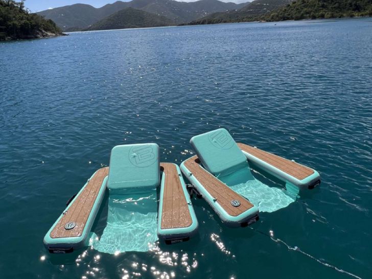OMNIA - Pearl 78 ft,floaty chairs