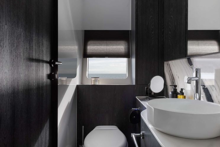 Charter Yacht MOON SHADOW - Moon Yacht 6TY - Tortola - St. Thomas - British Virgin Islands - US Virgin Islands