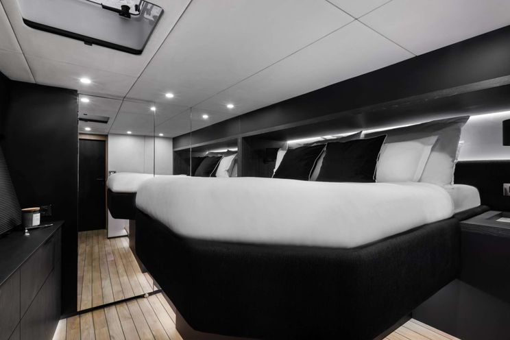 Charter Yacht MOON SHADOW - Moon Yacht 6TY - Tortola - St. Thomas - British Virgin Islands - US Virgin Islands