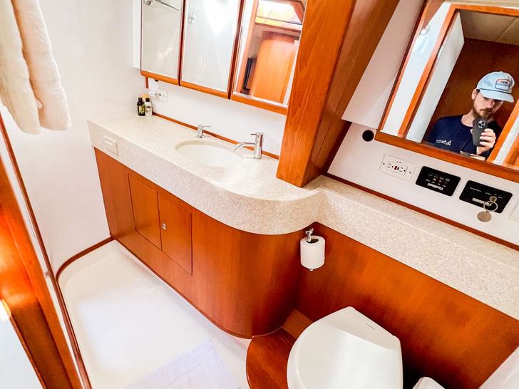 THE ROYAL BLUE - Hylass 70,bathroom 2 THE ROYAL BLUE - Hylass 70,bathroom 2