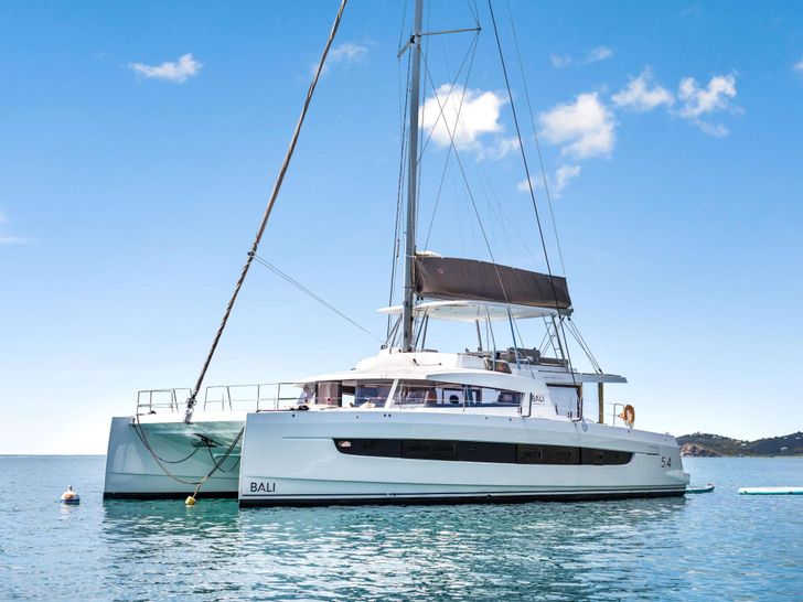 C SISTERS Bali 5.4 - anchored C SISTERS Bali 5.4 - anchored