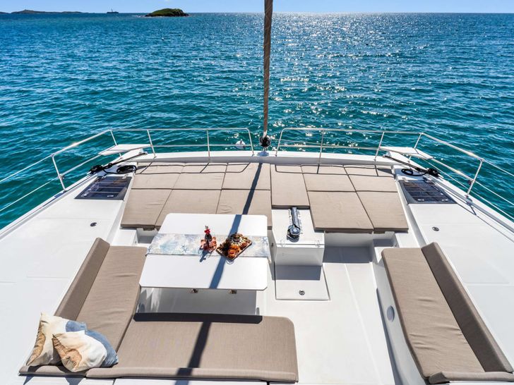 C SISTERS Bali 5.4 - foredeck C SISTERS Bali 5.4 - foredeck
