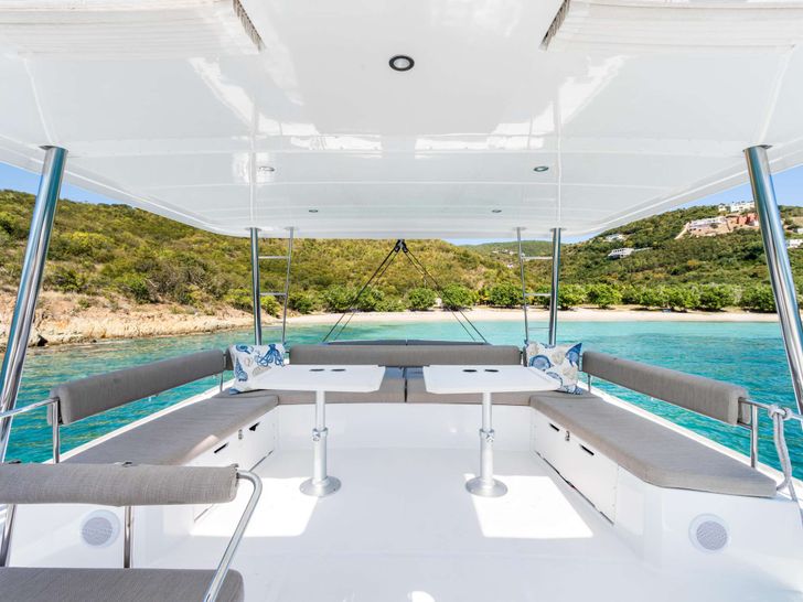 C SISTERS Bali 5.4 - flybridge C SISTERS Bali 5.4 - flybridge