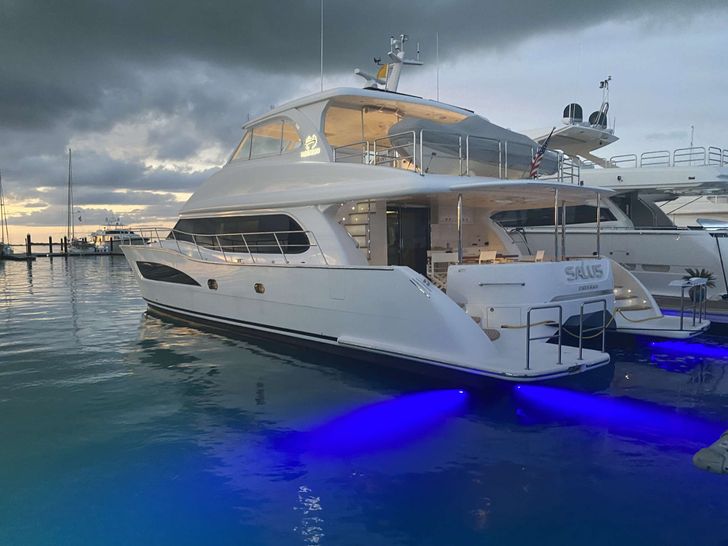 SALUS - Horizon 60,anchored side view SALUS - Horizon 60,anchored side view