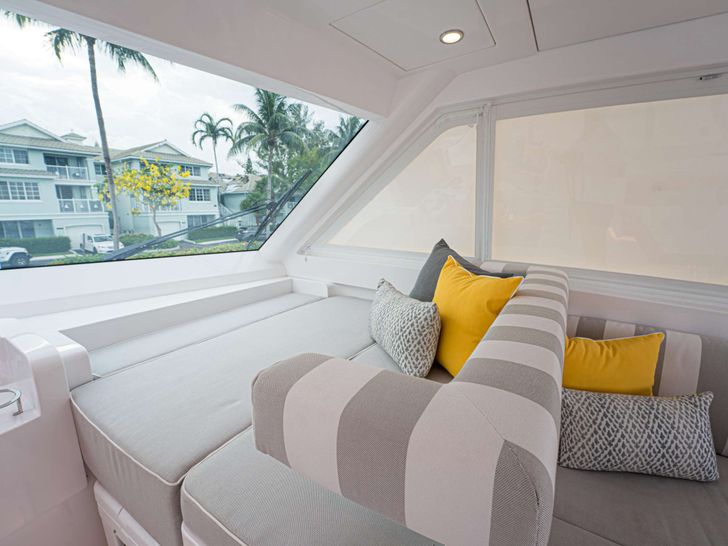 SALUS - Horizon 60,flybridge cushioned seating SALUS - Horizon 60,flybridge cushioned seating