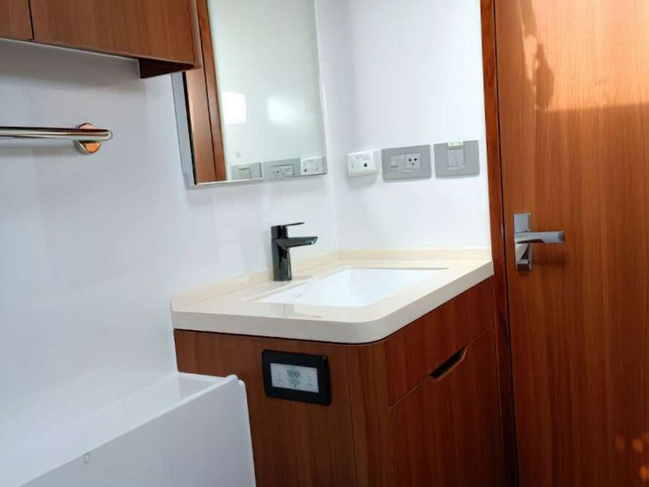 SERENITY - Morrelli Mel 50,cabin bathroom SERENITY - Morrelli Mel 50,cabin bathroom