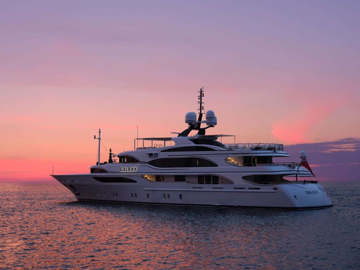 GALAXY - Benetti 56 m,cruising under the sunset GALAXY - Benetti 56 m,cruising under the sunset
