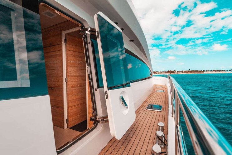 Charter Yacht SAMARA - Pachoud 24 m - 4 Cabins - Athens - Mykonos - Santorini - Zakynthos - Greece