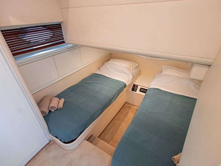 MIRA - Pershing 55 ft,twin cabin MIRA - Pershing 55 ft,twin cabin