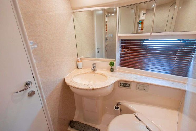 Charter Yacht MIRA - Pershing 55 - 2 Cabins - Athens - Santorini - Greece