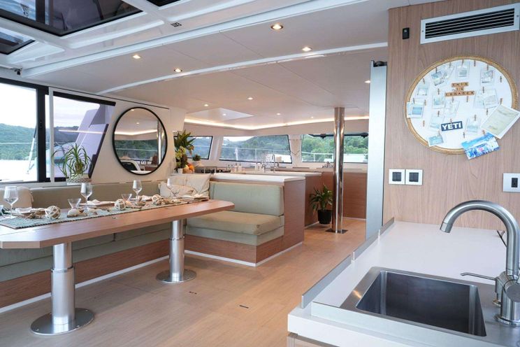 Charter Yacht LEGASEA - Bali 5.4 - 5 Cabins - Tortola - Anegada - Virgin Gorda - BVI - Caribbean