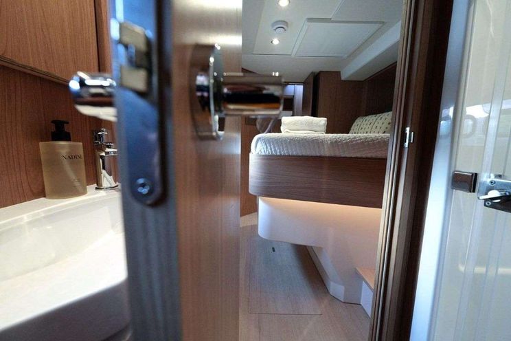 Charter Yacht LEGASEA - Bali 5.4 - 5 Cabins - Tortola - Anegada - Virgin Gorda - BVI - Caribbean