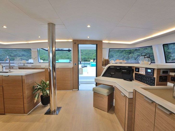 LEGASEA Bali 5.4 - galley and navigation center LEGASEA Bali 5.4 - galley and navigation center