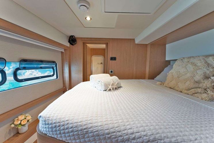 Charter Yacht LEGASEA - Bali 5.4 - 5 Cabins - Tortola - Anegada - Virgin Gorda - BVI - Caribbean