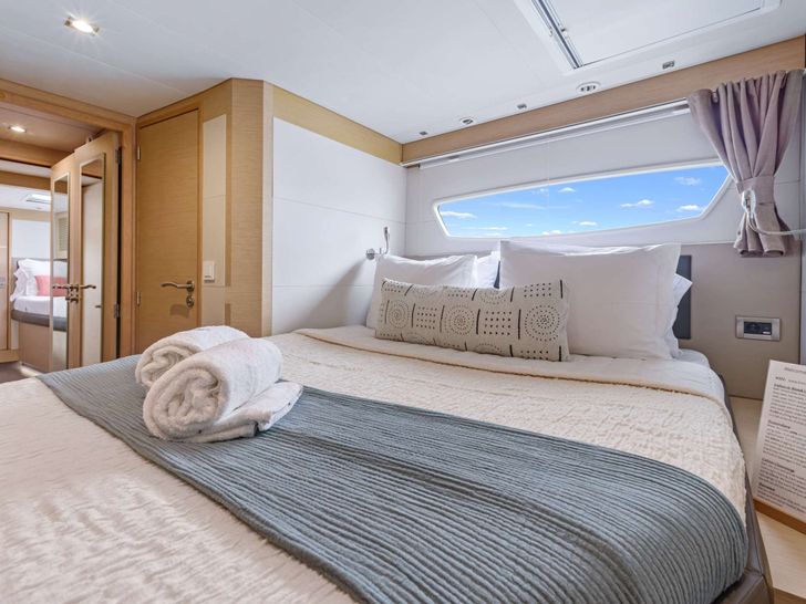 SOME KIND OF WONDERFUL Fountaine Pajot Victoria 67 - VIP cabin 1 SOME KIND OF WONDERFUL Fountaine Pajot Victoria 67 - VIP cabin 1