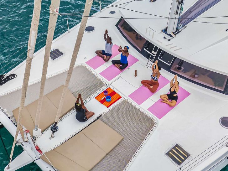 SOME KIND OF WONDERFUL Fountaine Pajot Victoria 67 - foredeck SOME KIND OF WONDERFUL Fountaine Pajot Victoria 67 - foredeck