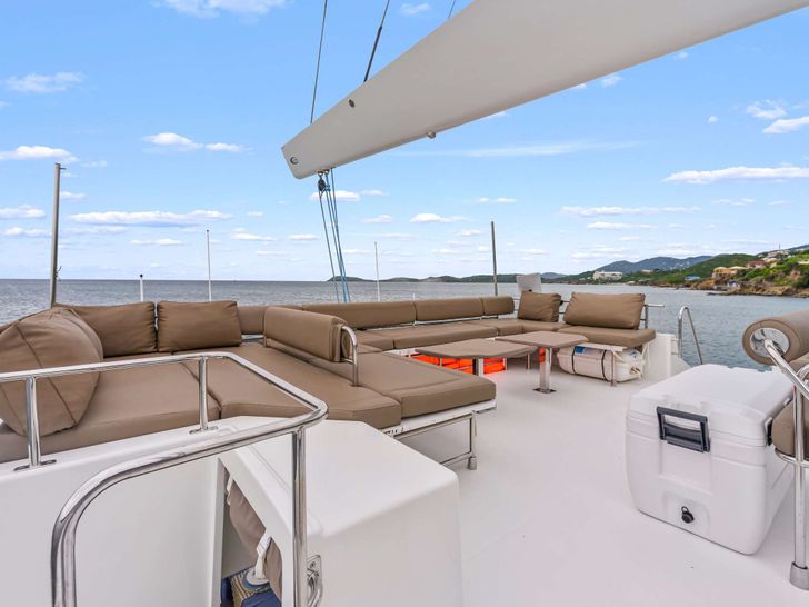 SOME KIND OF WONDERFUL Fountaine Pajot Victoria 67 - flybridge seating SOME KIND OF WONDERFUL Fountaine Pajot Victoria 67 - flybridge seating