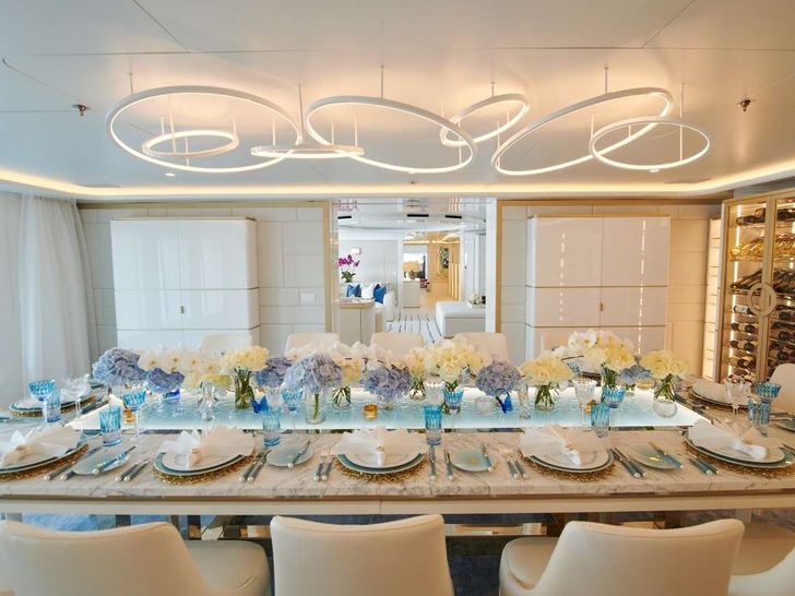 CORAL OCEAN - Lurssen 239 ft.,indoor dining