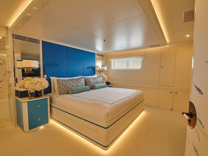 CORAL OCEAN - Lurssen 239 ft.,guest cabin 1 CORAL OCEAN - Lurssen 239 ft.,guest cabin 1