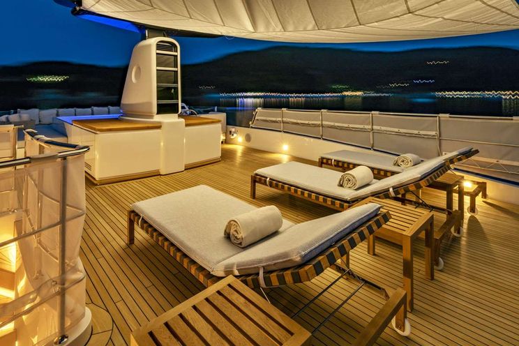 Charter Yacht ANYTHING GOES V - San Lorenzo 34 m - 5 Cabins - La Spezia - Naples - Sicily - Sardinia - French Riviera - Corsica - West Mediterranean