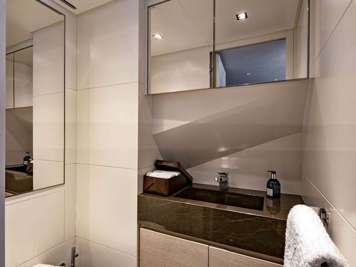ANYTHING GOES V - San Lorenzo 34 m,bathroom toiletries ANYTHING GOES V - San Lorenzo 34 m,bathroom toiletries